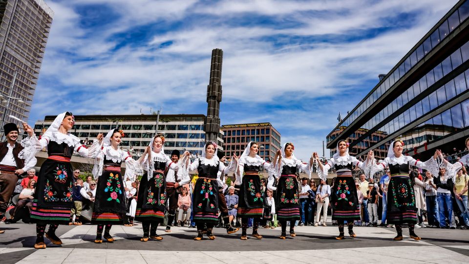 Serbian Folk Dance — photo 110