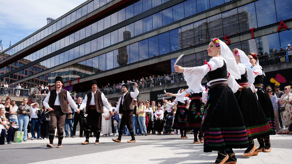 Serbian Folk Dance — photo 143