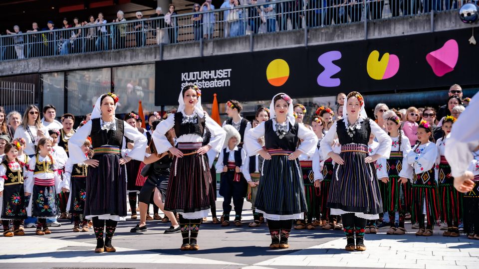 Serbian Folk Dance — photo 17