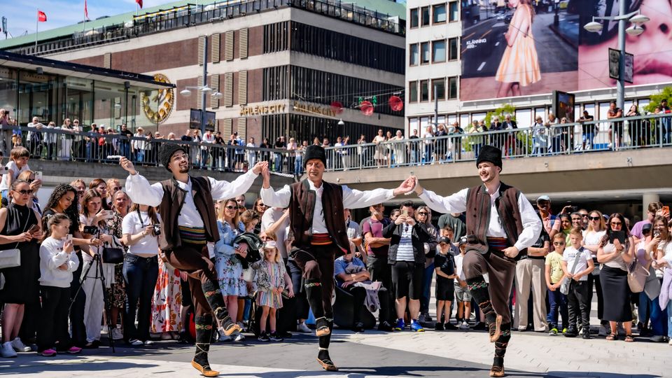Serbian Folk Dance — photo 30