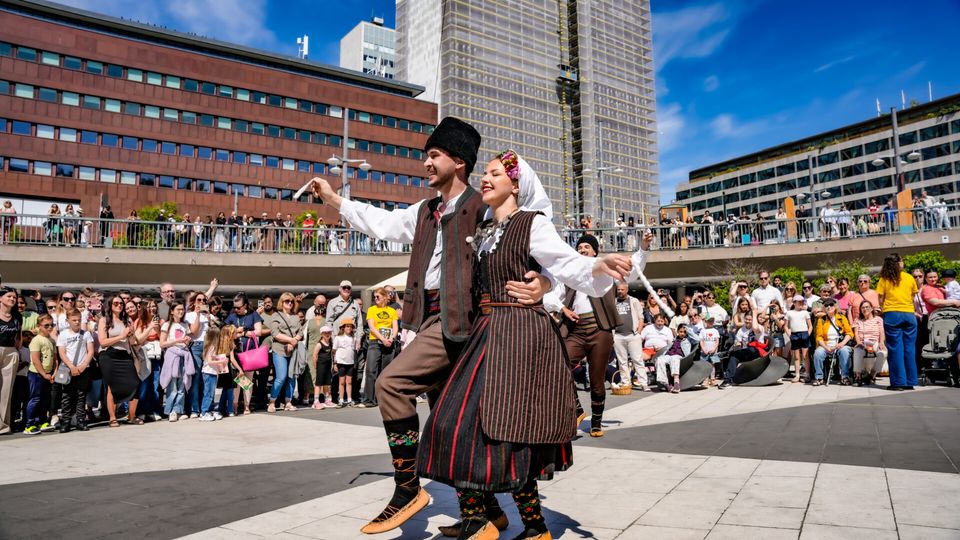 Serbian Folk Dance — photo 38